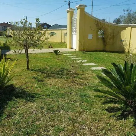 Casa Amarela Holiday home *